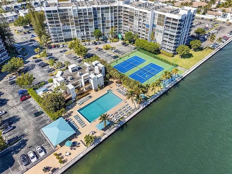 Oceanview Park Condominiu · #430 in Hallandale Beach - Photo 56