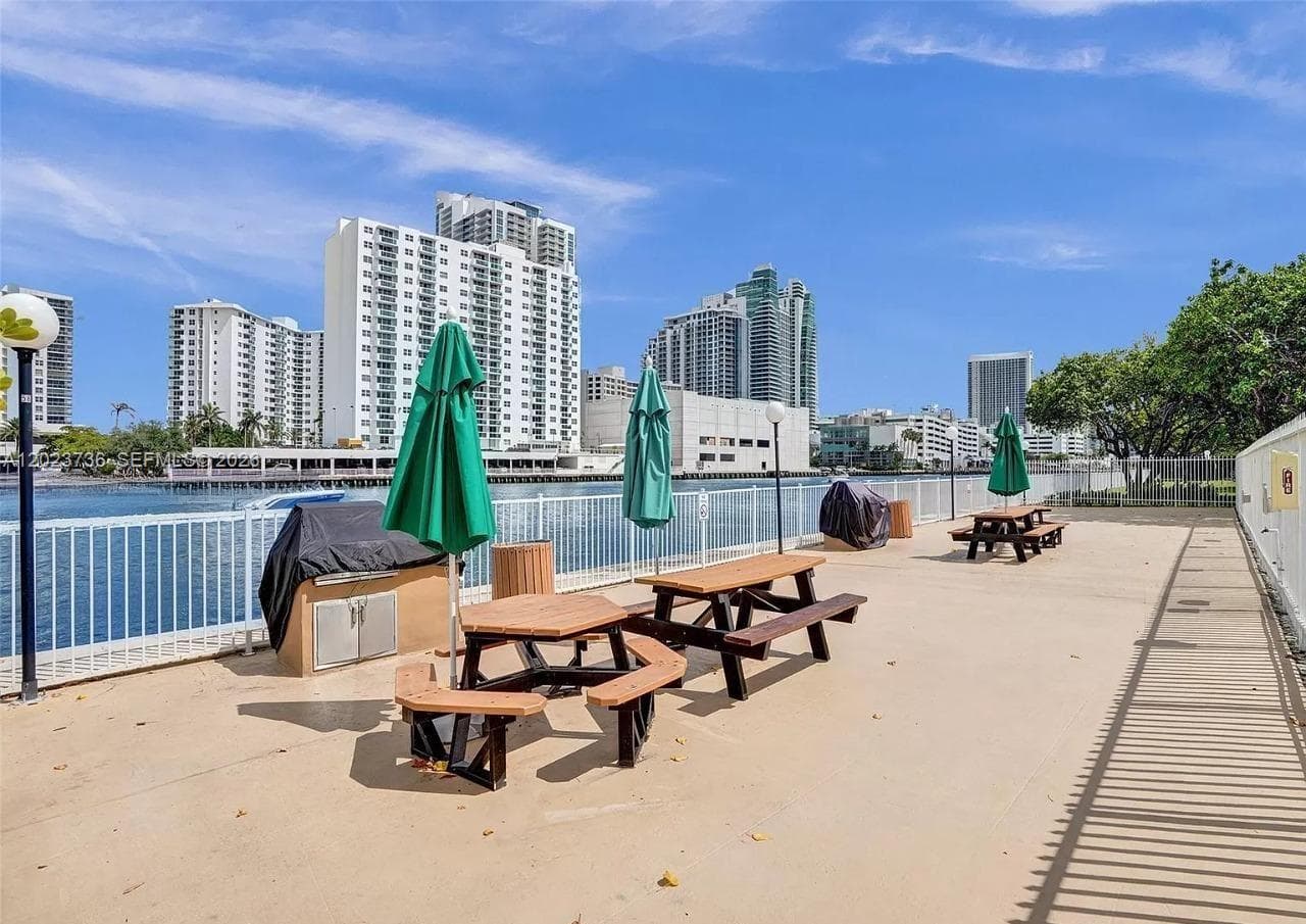Oceanview Park Condominiu · #430 in Hallandale Beach - Photo 53