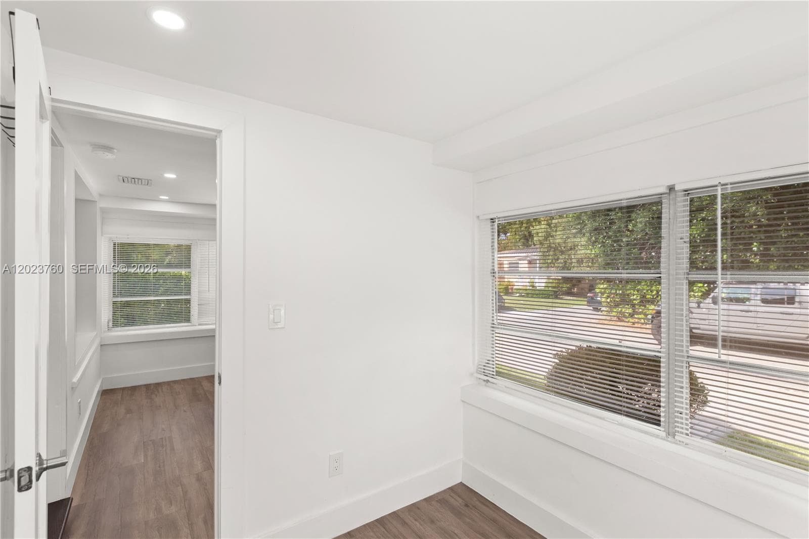 900 Tangier St photo 6