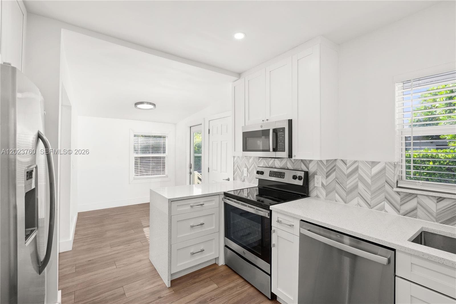 900 Tangier St photo 18