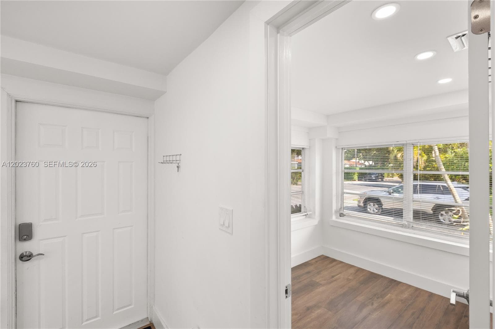 900 Tangier St photo 4