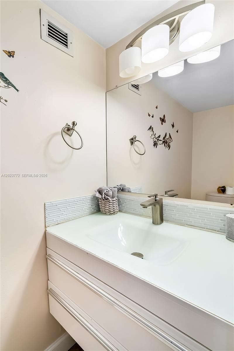 TOWERS OF OCEANVIEW SOUTH · #505 in Hallandale Beach - Photo 15