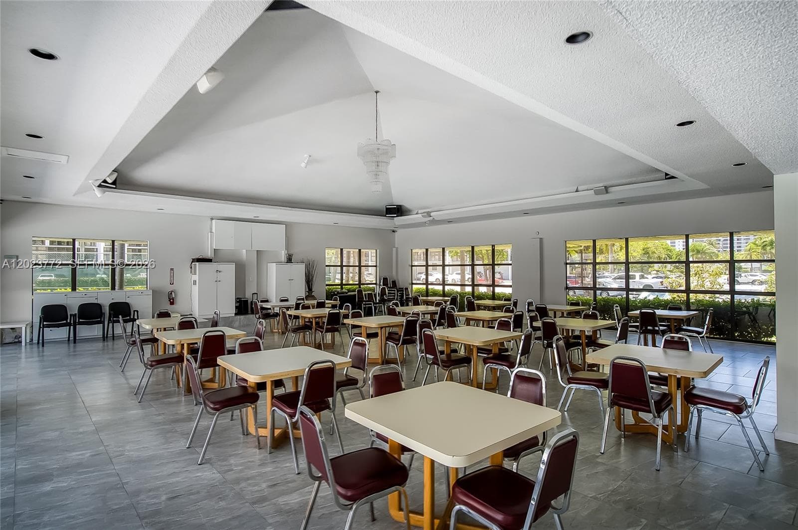 TOWERS OF OCEANVIEW SOUTH · #505 in Hallandale Beach - Photo 31