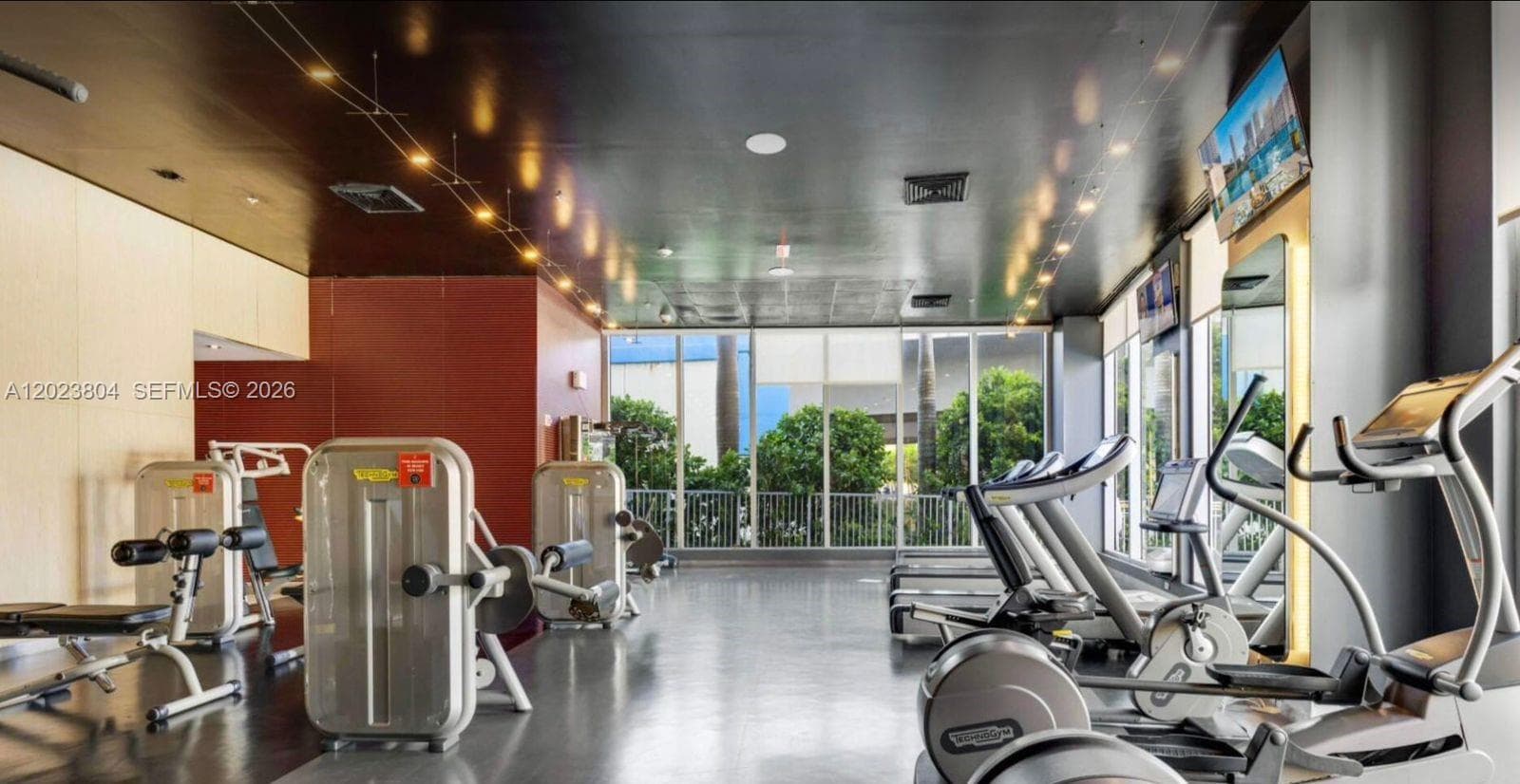 Beachwalk Resort · #R309 in Hallandale Beach - Photo 2