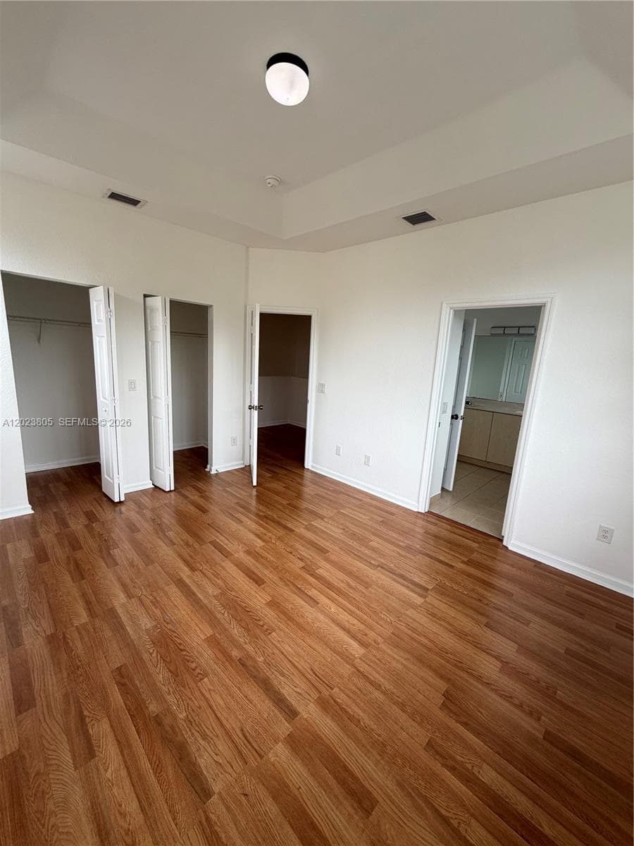 607 NE 21st Ter photo 15