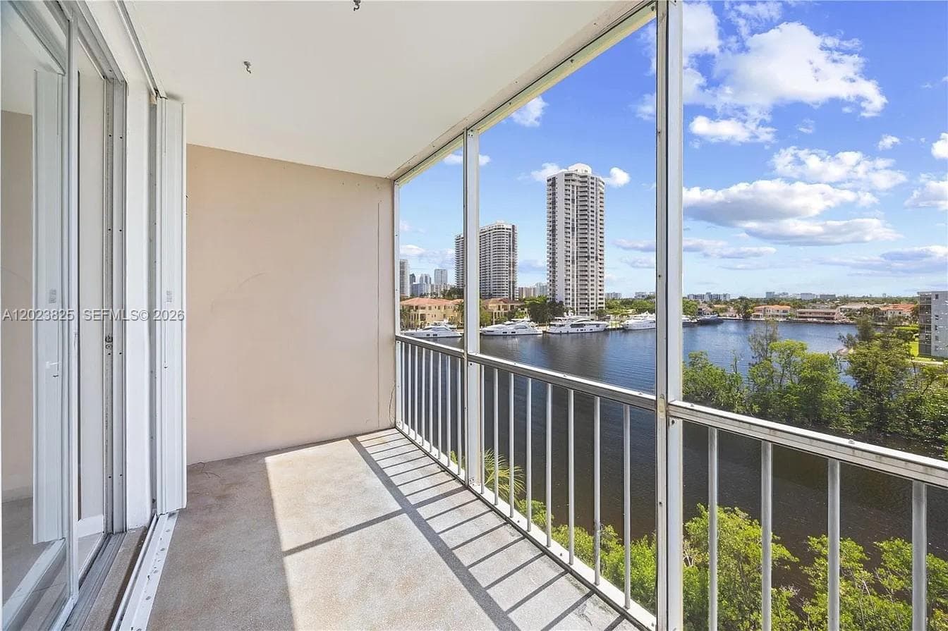 POINT EAST ONE CONDO-BLDG · #D310 in Aventura - Photo 2