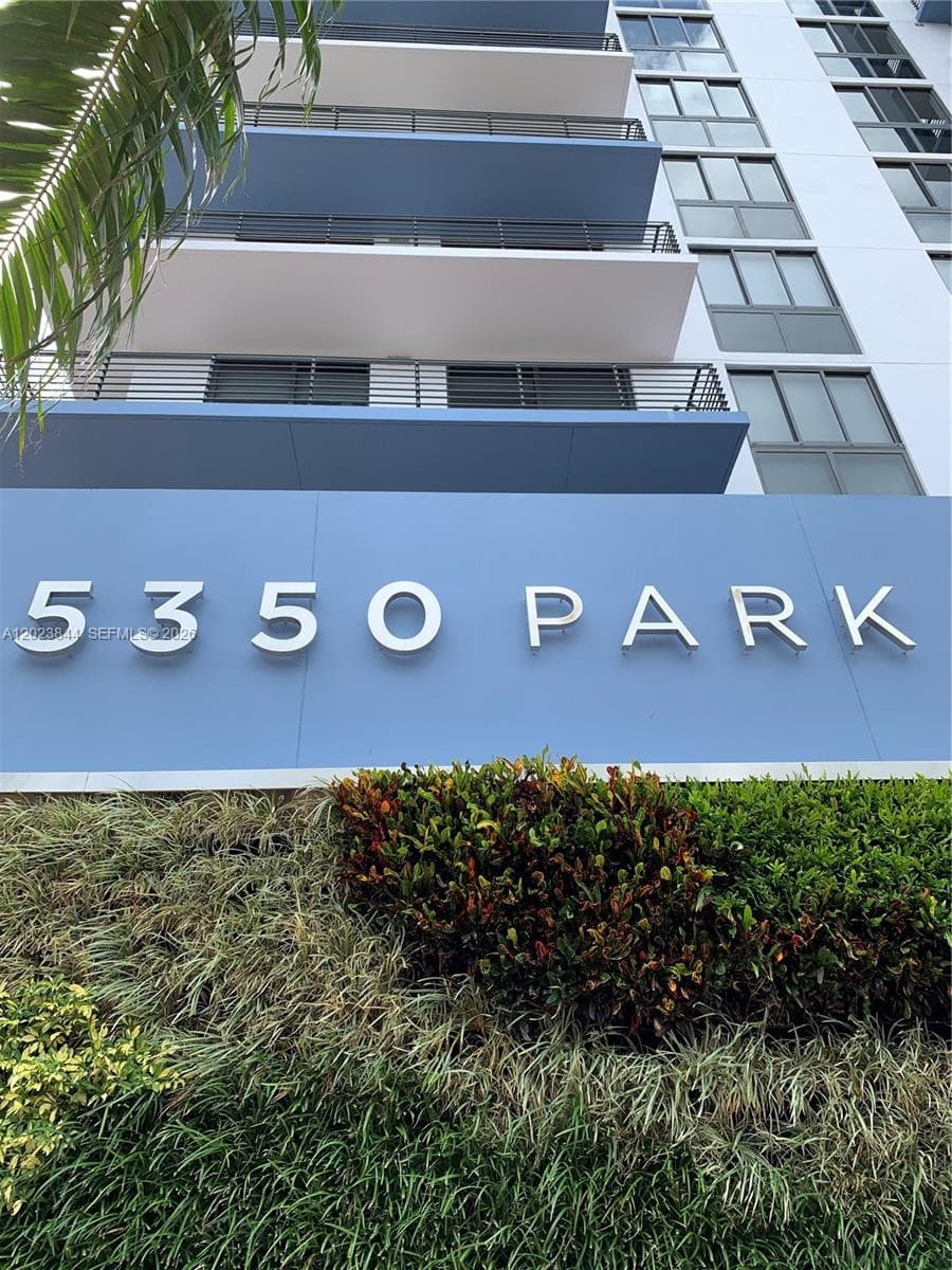 5350 Park Condo · #1601 in Doral - Photo 2