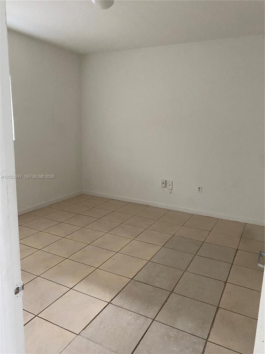 RIVE MARSEILLES CONDO · #103 in Miami Beach - Photo 23