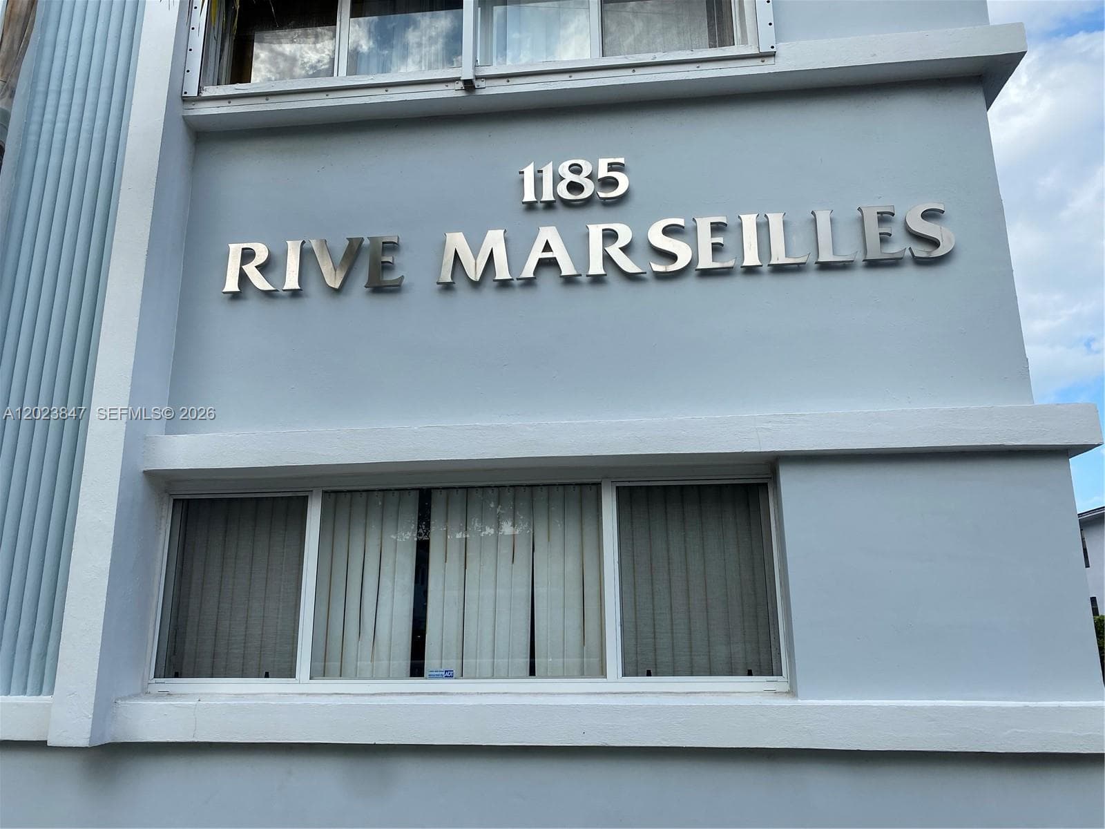 RIVE MARSEILLES CONDO · #103 in Miami Beach - Photo 12