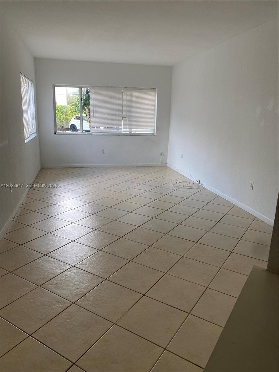 RIVE MARSEILLES CONDO · #103 in Miami Beach - Photo 5