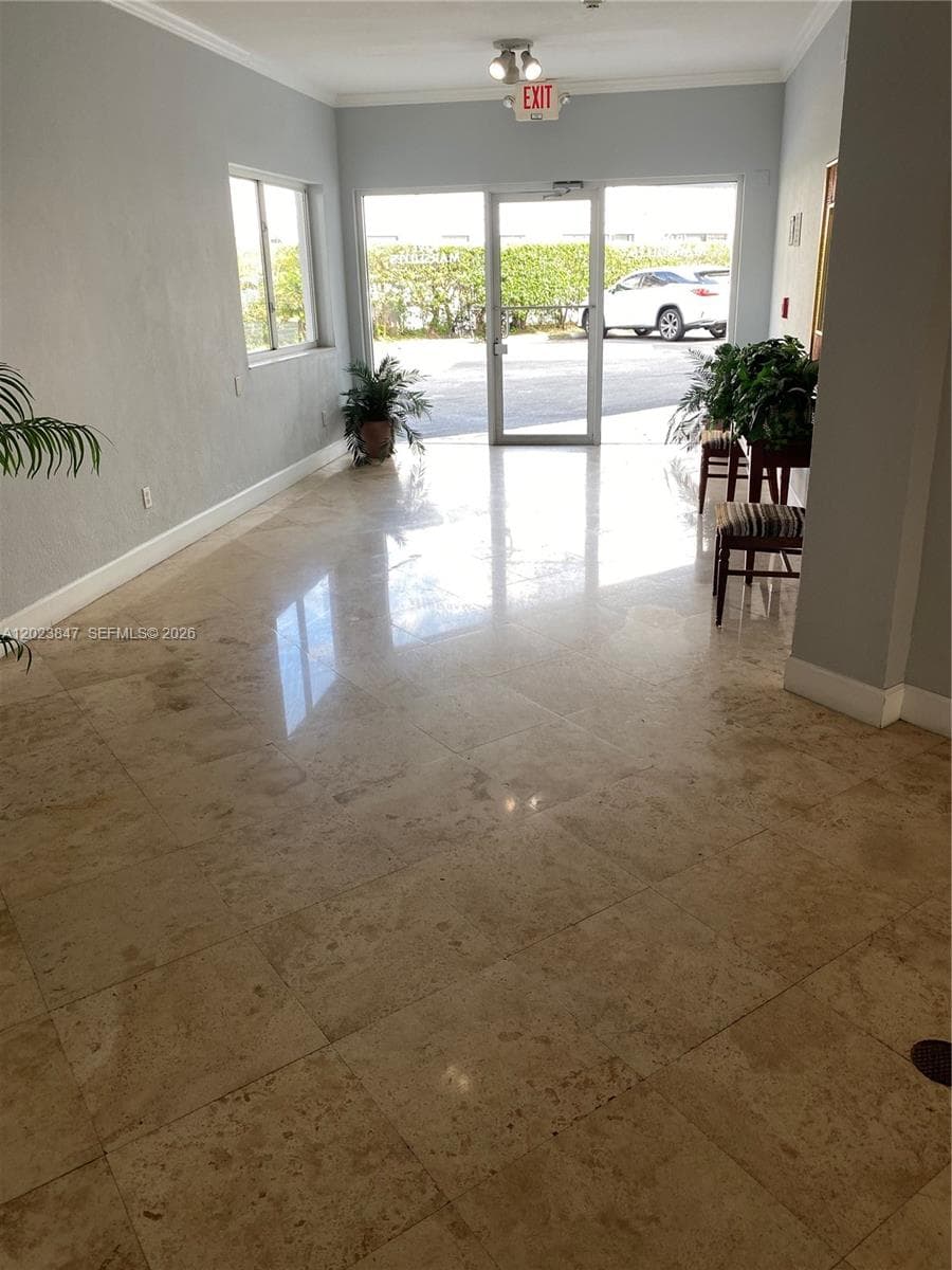 RIVE MARSEILLES CONDO · #103 in Miami Beach - Photo 10