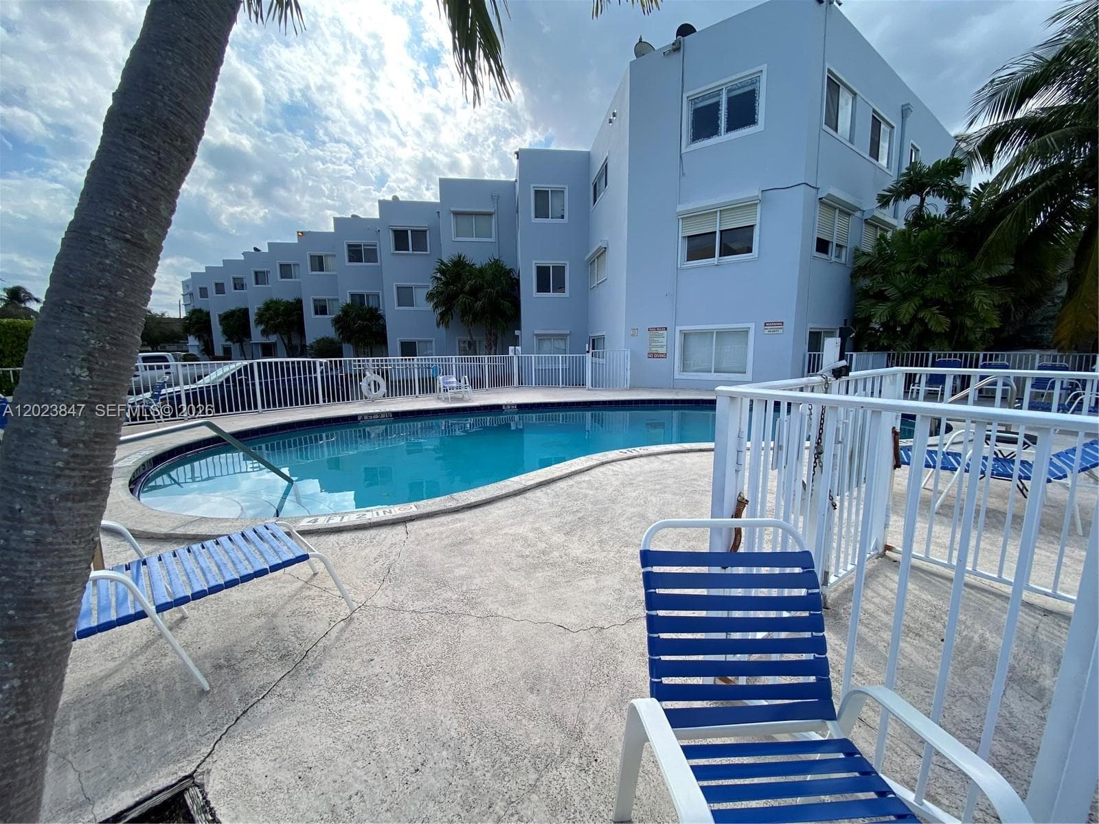 RIVE MARSEILLES CONDO · #103 in Miami Beach - Photo 15