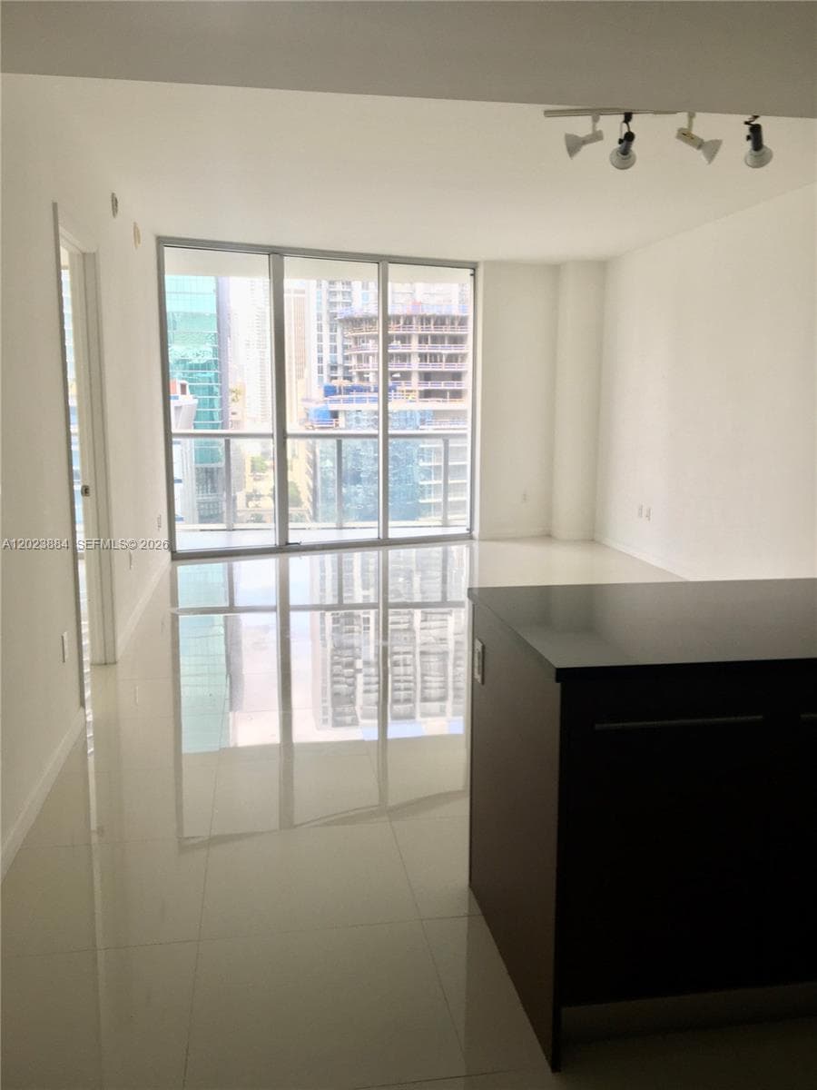 Icon Brickell I · #1614 in Miami - Photo 6