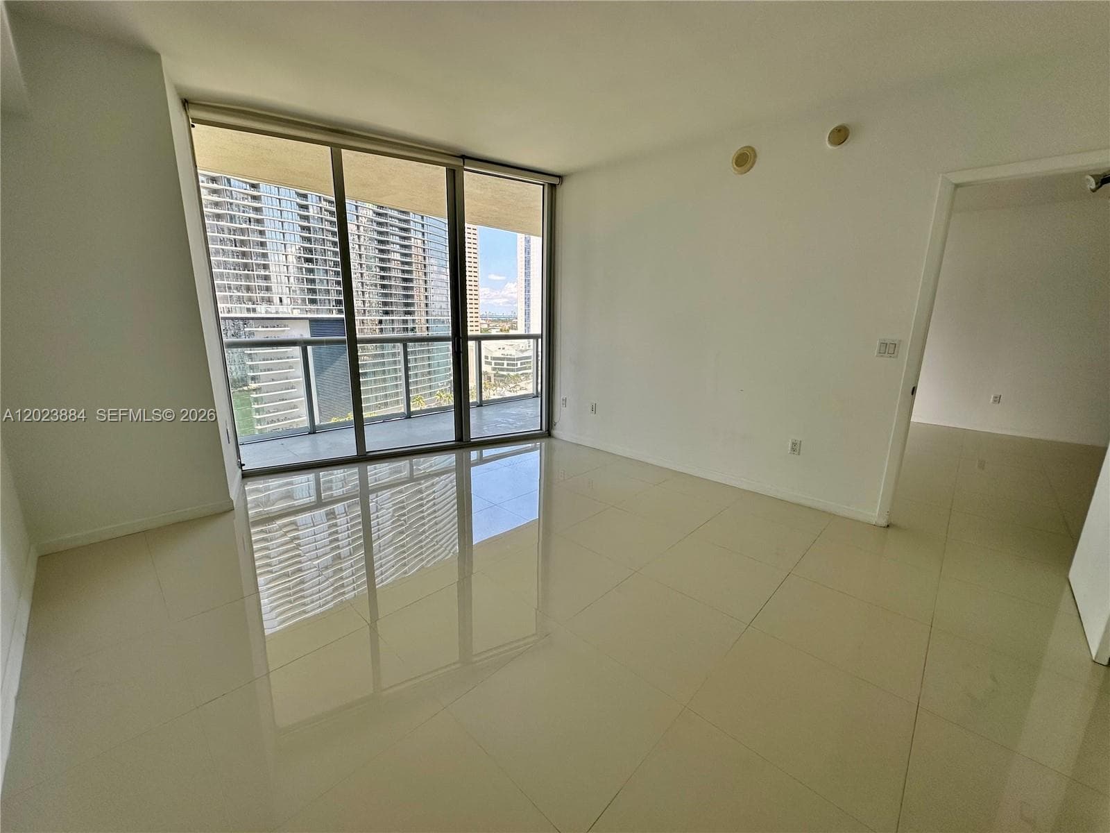 Icon Brickell I · #1614 in Miami - Photo 11