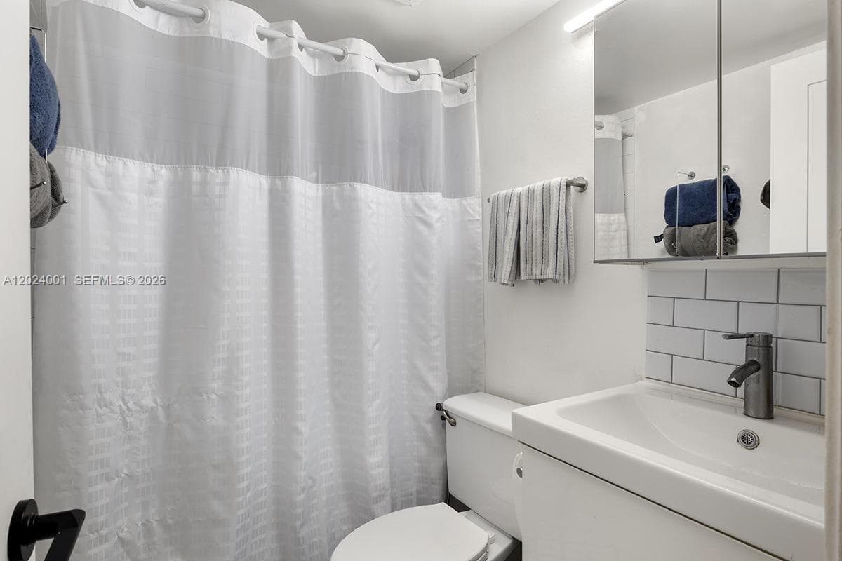 Casa Granada · #L5 in Palmetto Bay - Photo 15