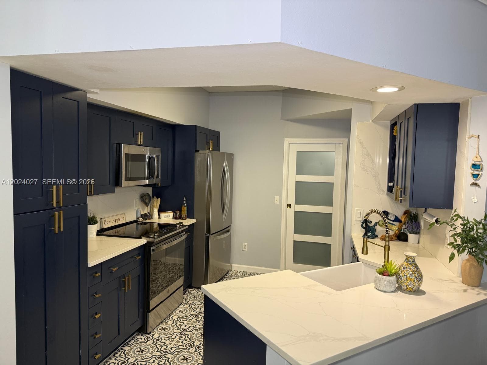 VILLAGE BY THE BAY CONDO · #14109 in Aventura - Photo 8
