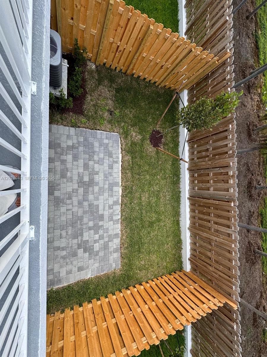 663 SE 13th St Cir #. photo 17