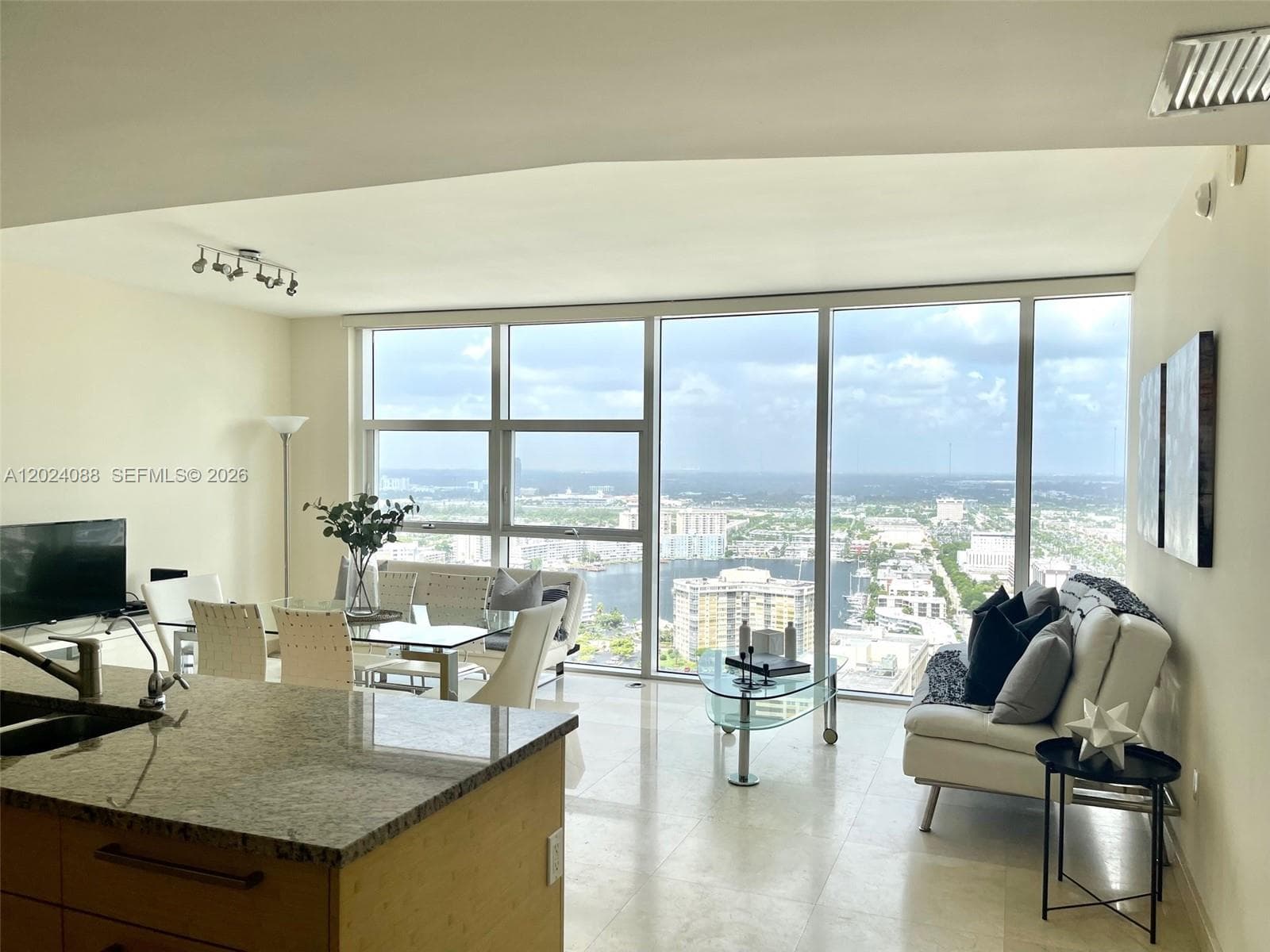 Beach Club Two · #3407 in Hallandale Beach - Photo 9