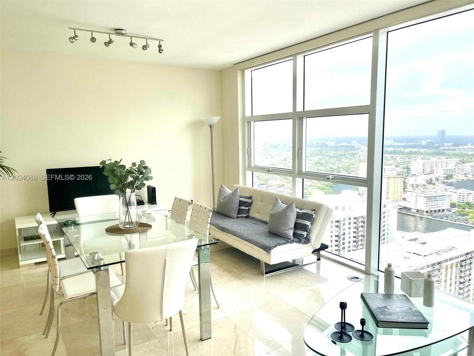 Beach Club Two · #3407 in Hallandale Beach - Photo 4