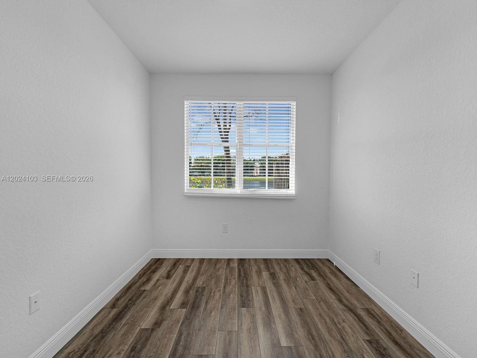 2560 SE 15th Ct photo 14