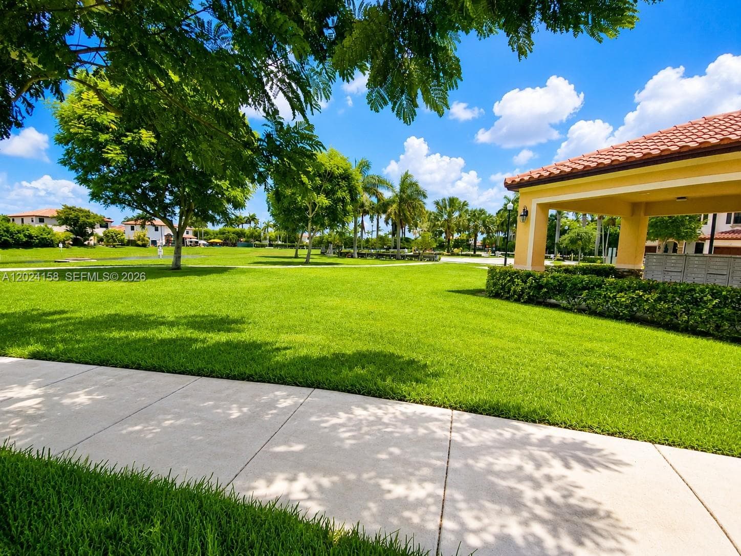 community area direct form patio