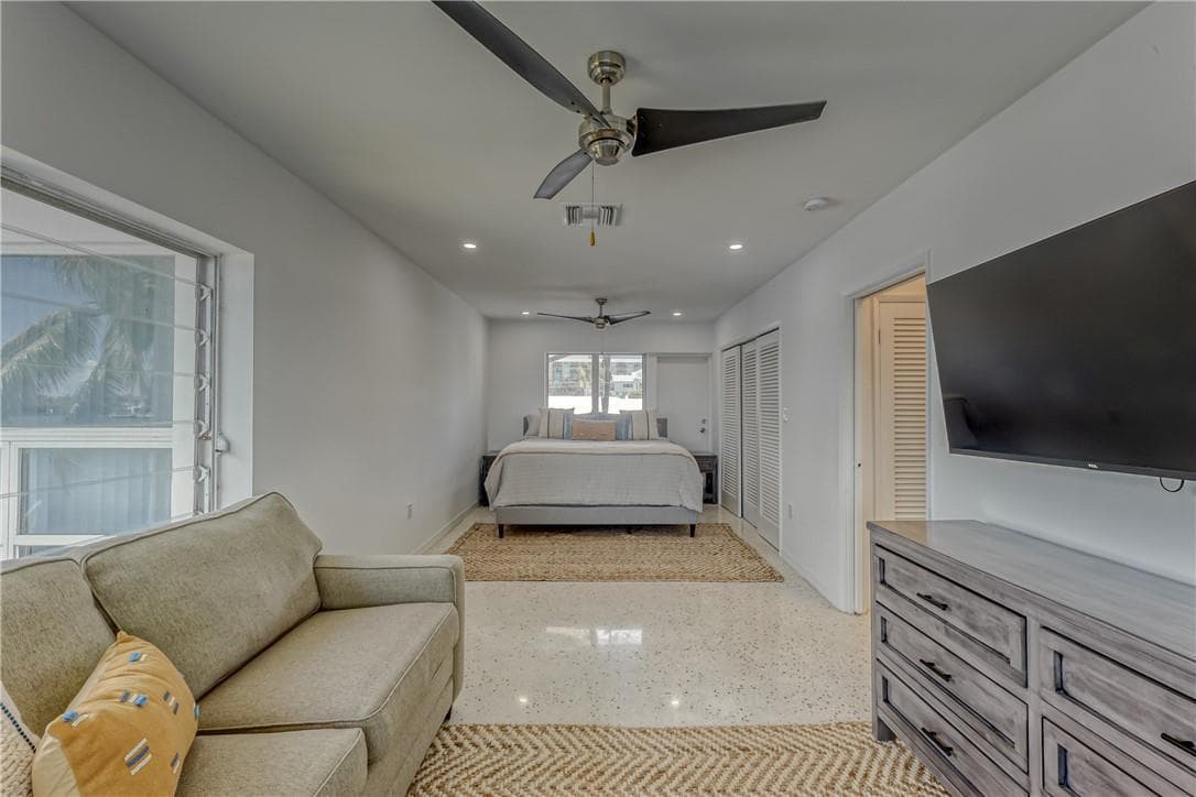 2nd bedroom