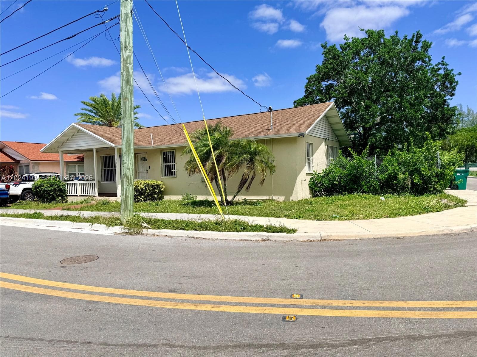 408 NW 12th St photo 1