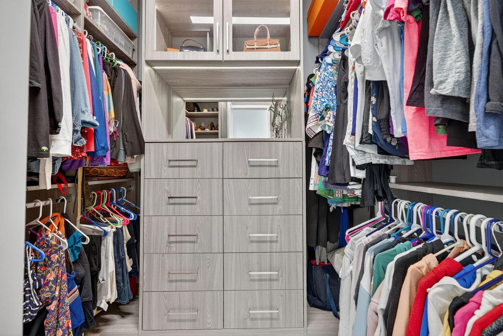 Custom closet design