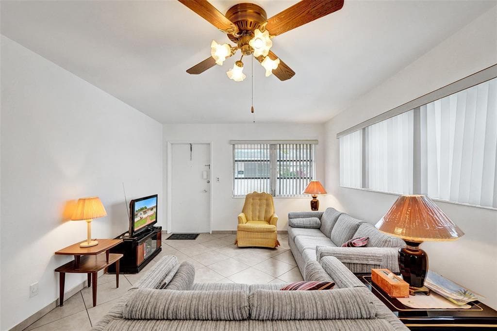 Living Room 4