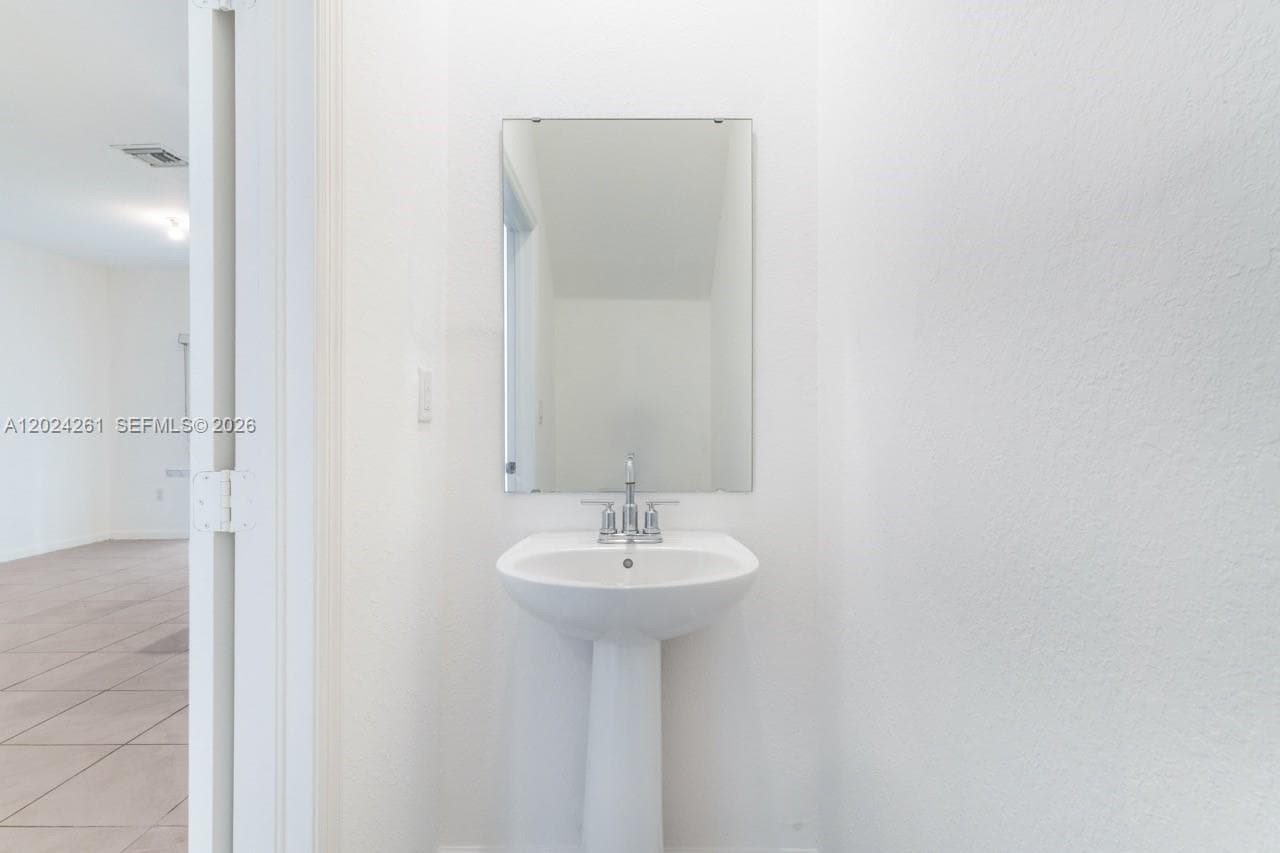 1170 SW 7th Ct #1170 photo 13