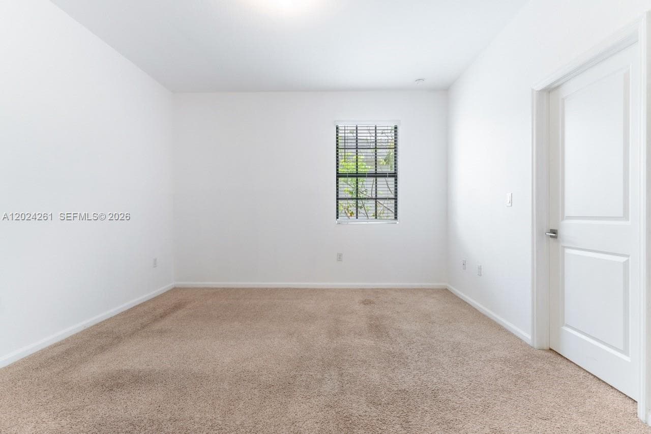 1170 SW 7th Ct #1170 photo 17