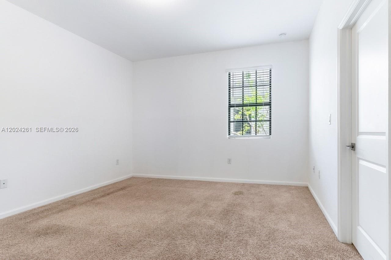 1170 SW 7th Ct #1170 photo 16