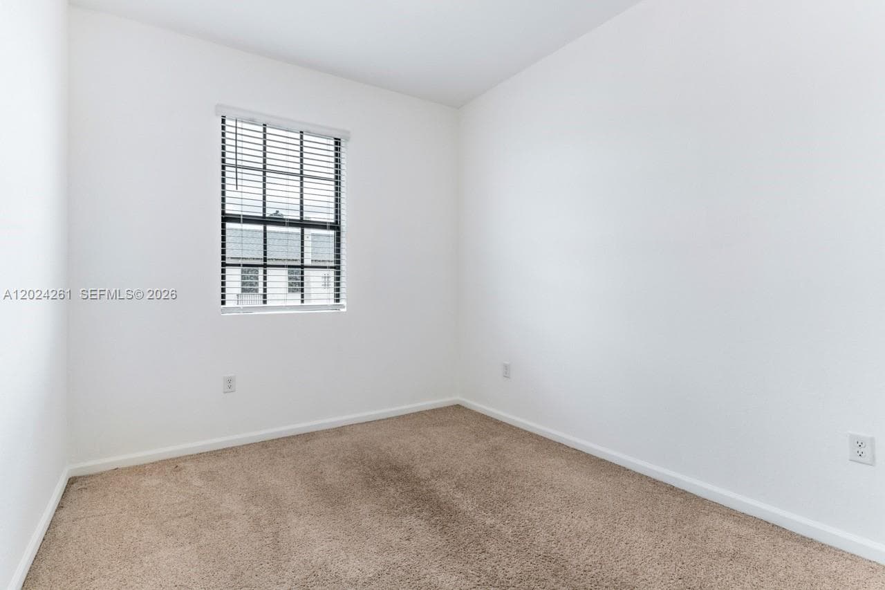 1170 SW 7th Ct #1170 photo 18