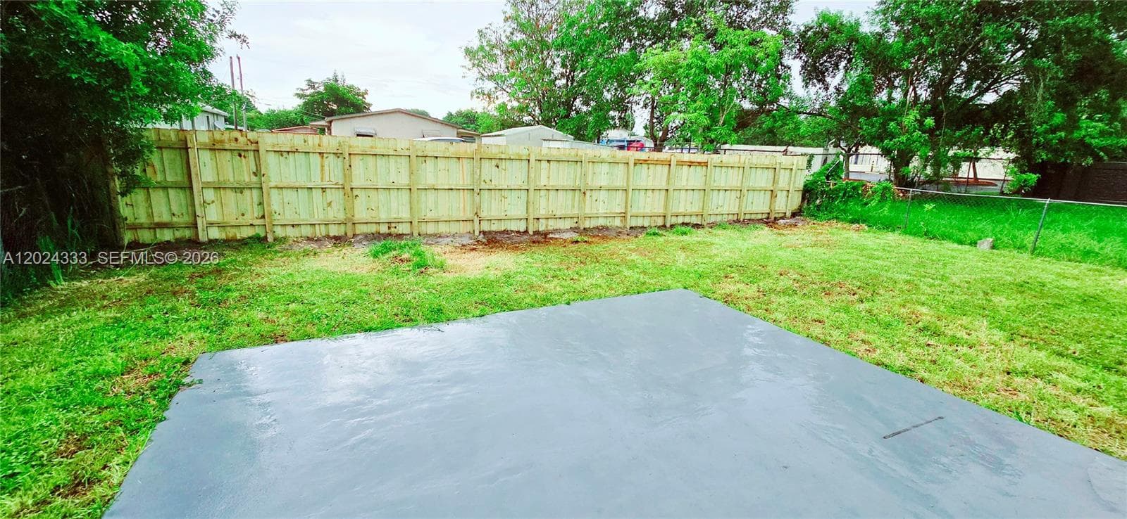 139 NW 14th Way photo 27