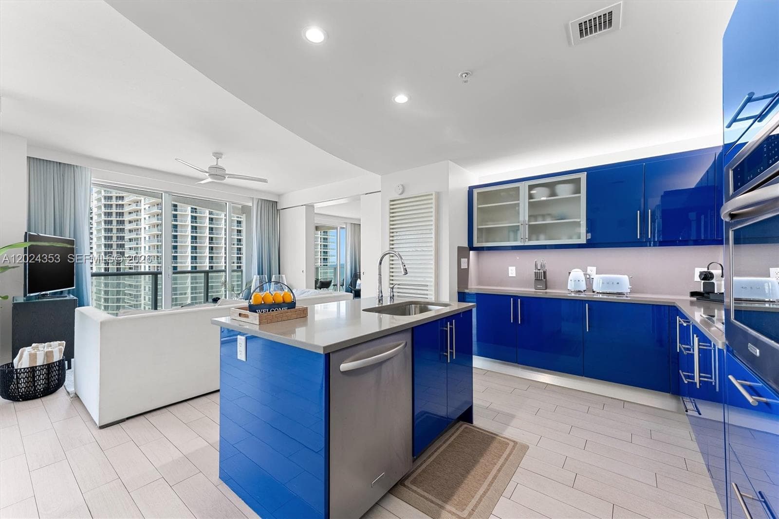 FORT LAUDERDALE RESIDENCE · #1508 in Fort Lauderdale - Photo 2
