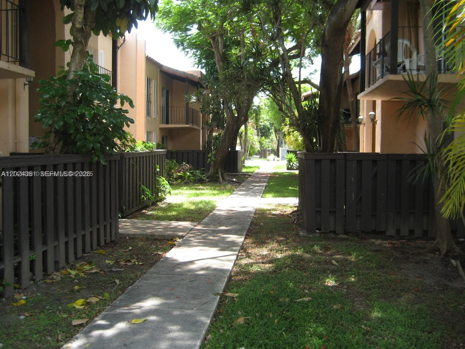 SPANISH TRACE CONDO · #M-18 in Miami - Photo 17