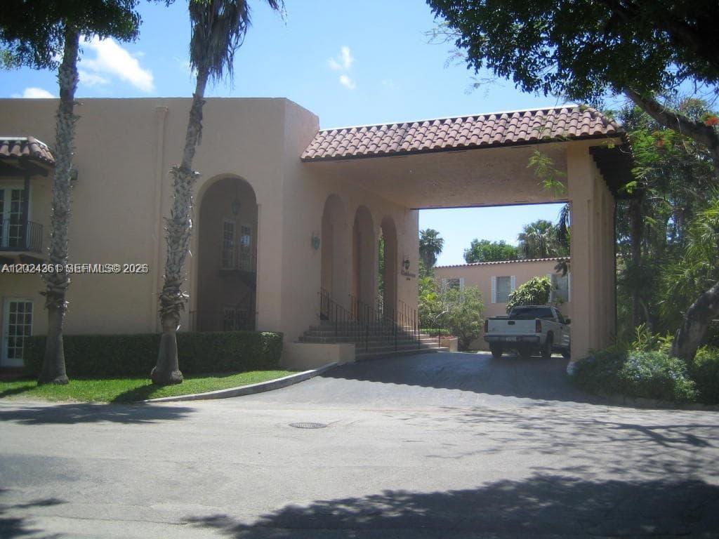 SPANISH TRACE CONDO · #M-18 in Miami - Photo 14