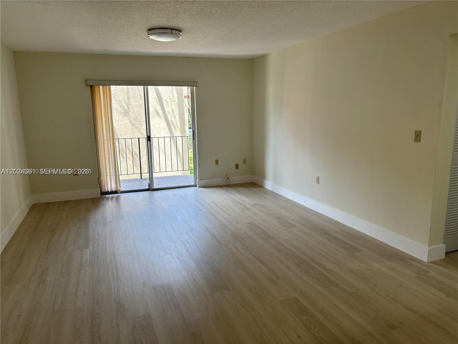 SPANISH TRACE CONDO · #M-18 in Miami - Photo 4