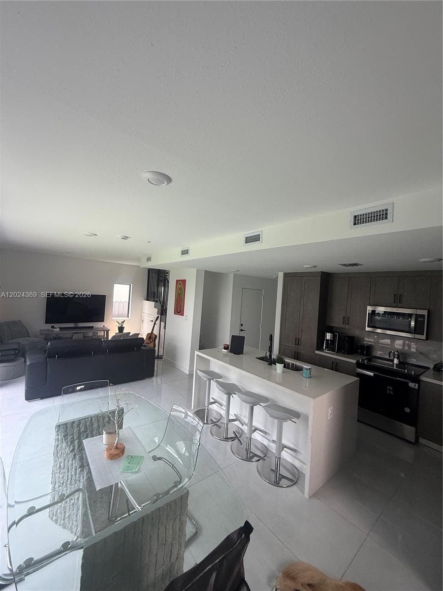 1327 NW 2nd Ln photo 12