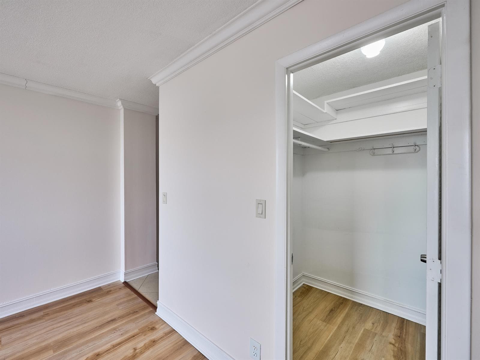 Walk in Closet