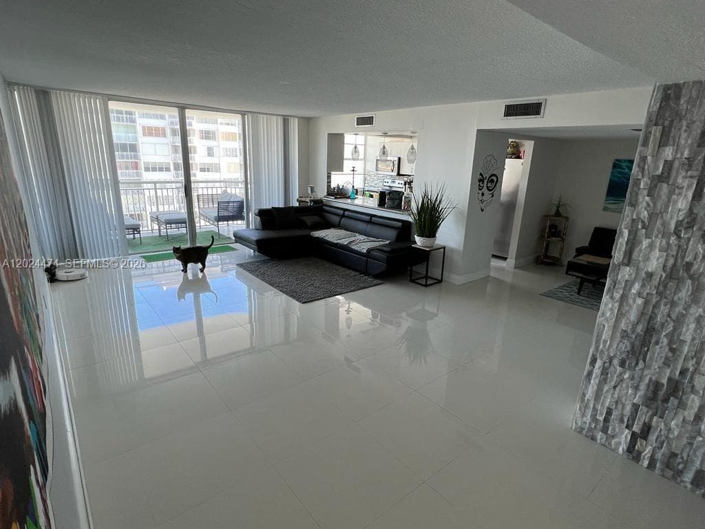 DEL PRADO CONDOMINIUM · #1404 in Aventura - Photo 4