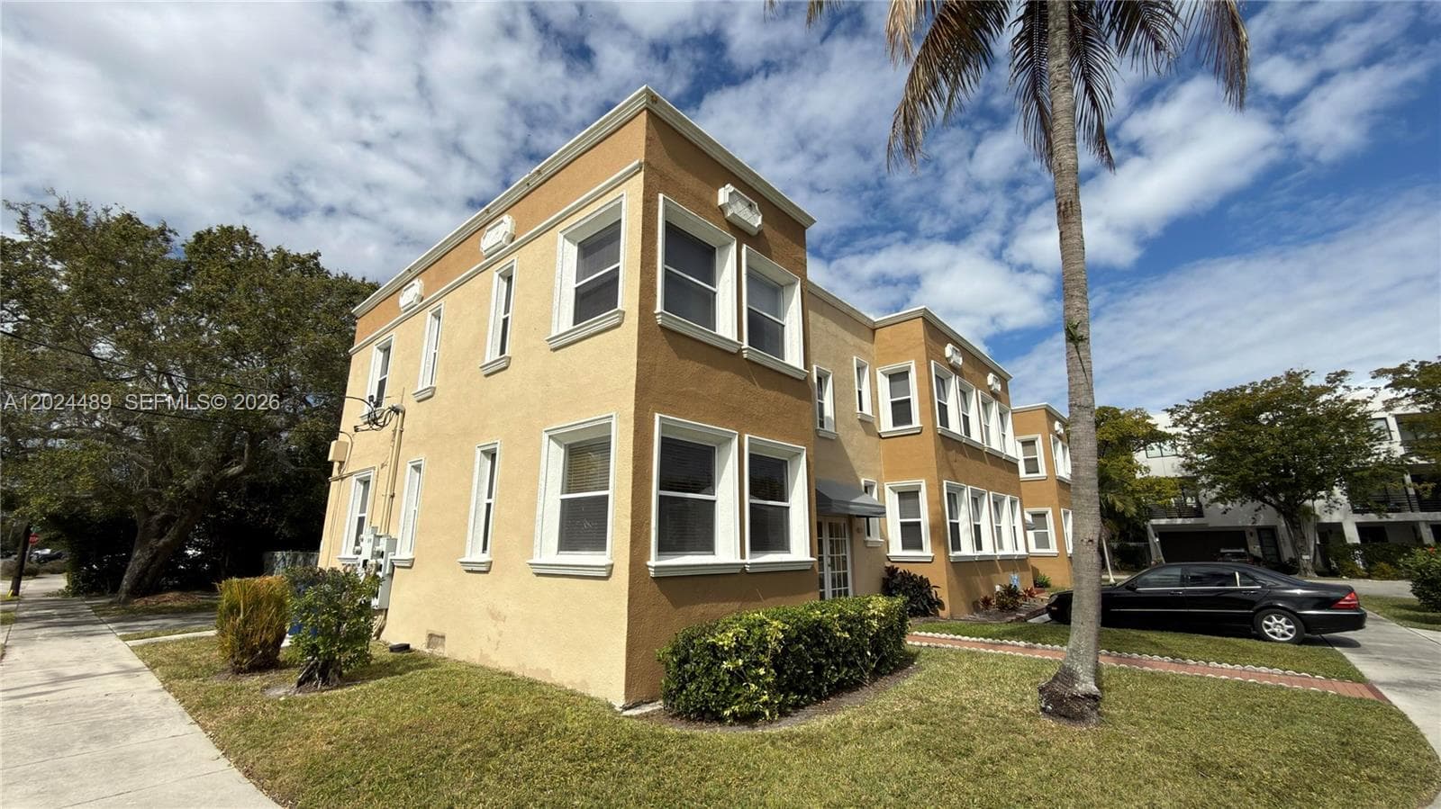 THE VICTORIAN CONDO · #2 in Fort Lauderdale - Photo 18