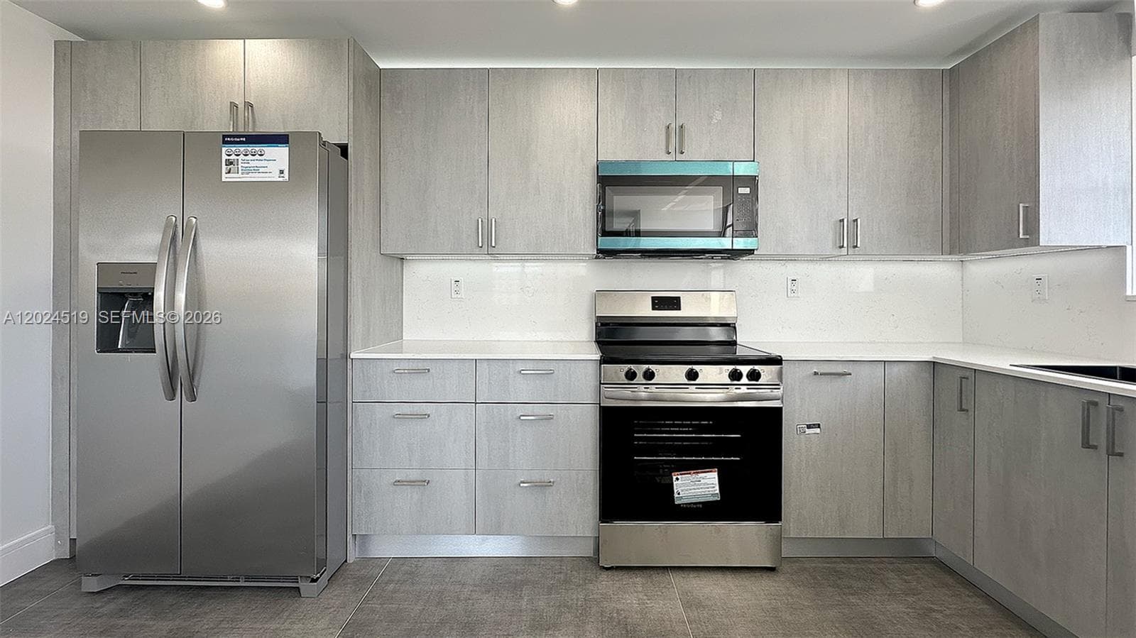 COMMODORE PLAZA CONDO · #701 in Aventura - Photo 2