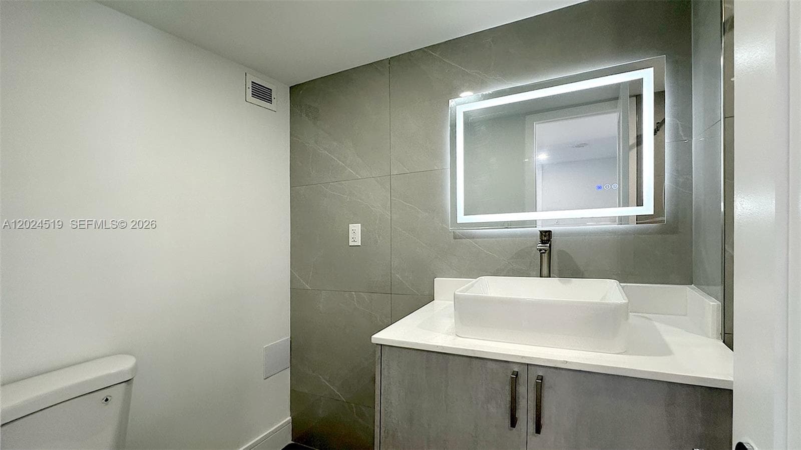 COMMODORE PLAZA CONDO · #701 in Aventura - Photo 16