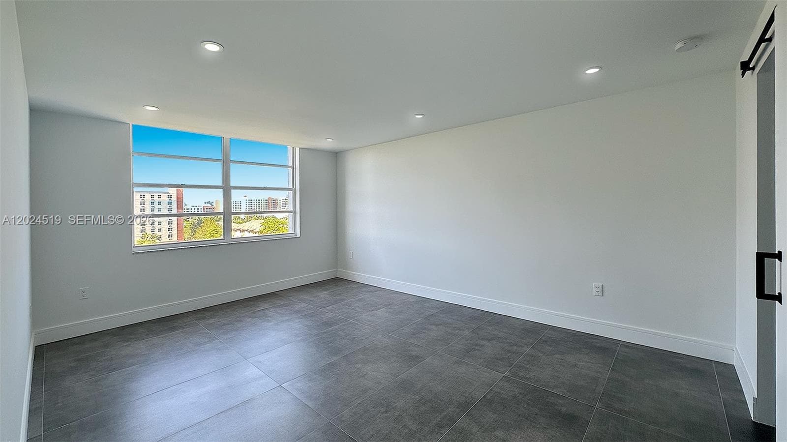 COMMODORE PLAZA CONDO · #701 in Aventura - Photo 7