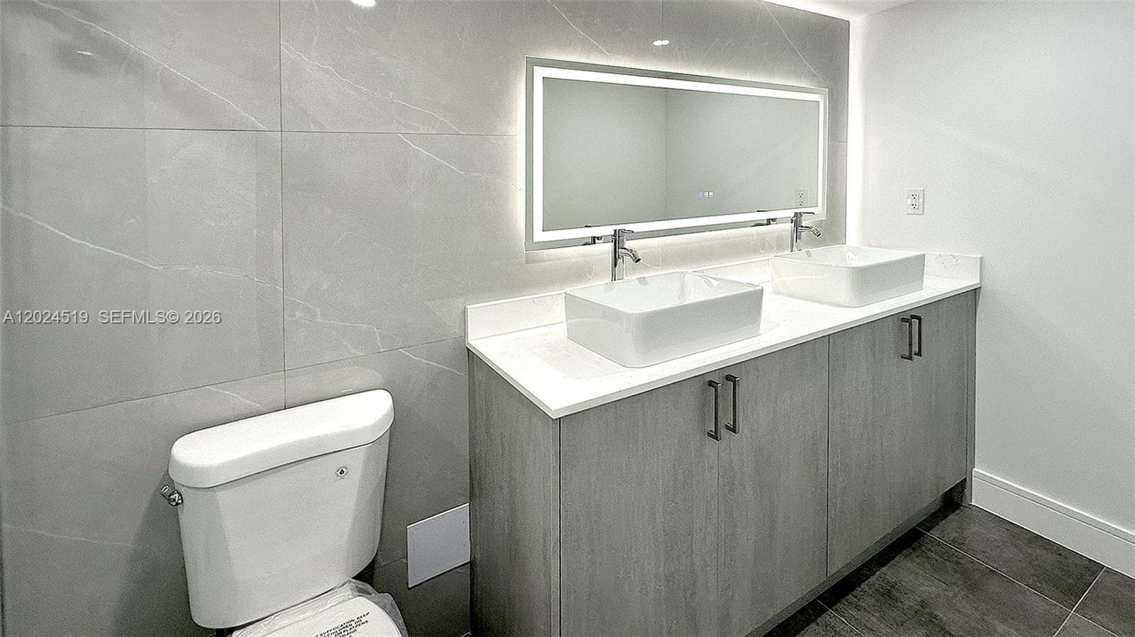 COMMODORE PLAZA CONDO · #701 in Aventura - Photo 10