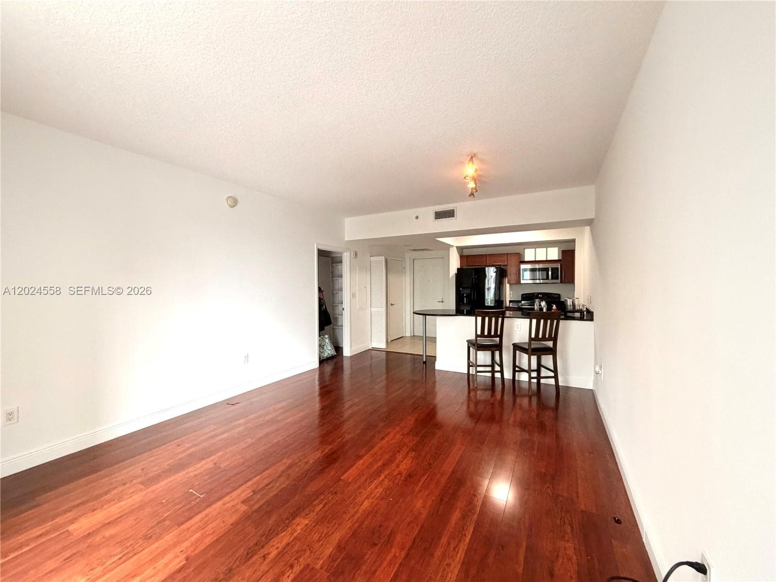 DOWNTOWN DADELAND CONDO N · #303 in Miami - Photo 3