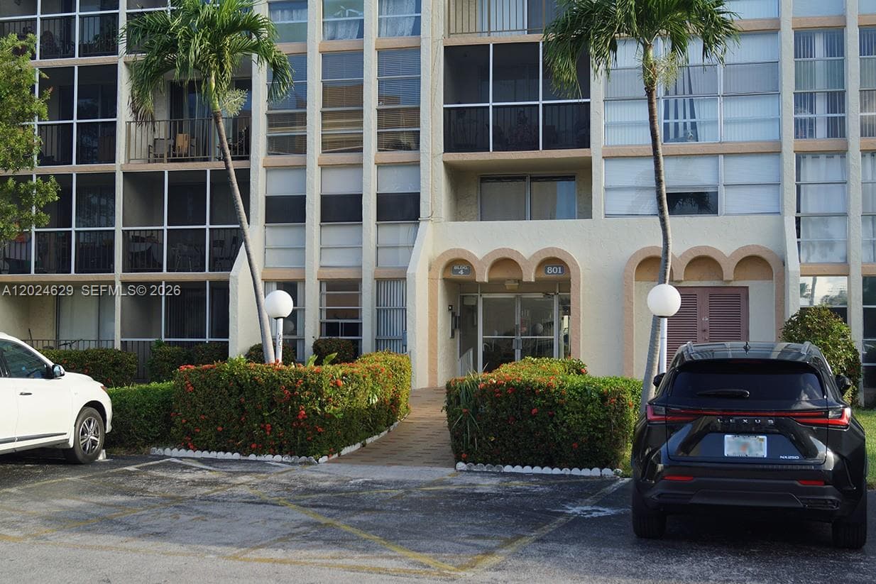 DESOTO PARK COBDO · #312 in Hallandale Beach - Photo 23