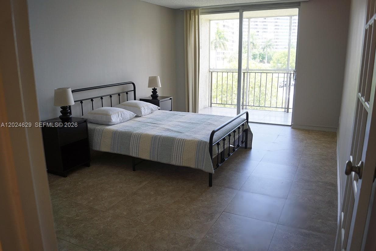 DESOTO PARK COBDO · #312 in Hallandale Beach - Photo 2