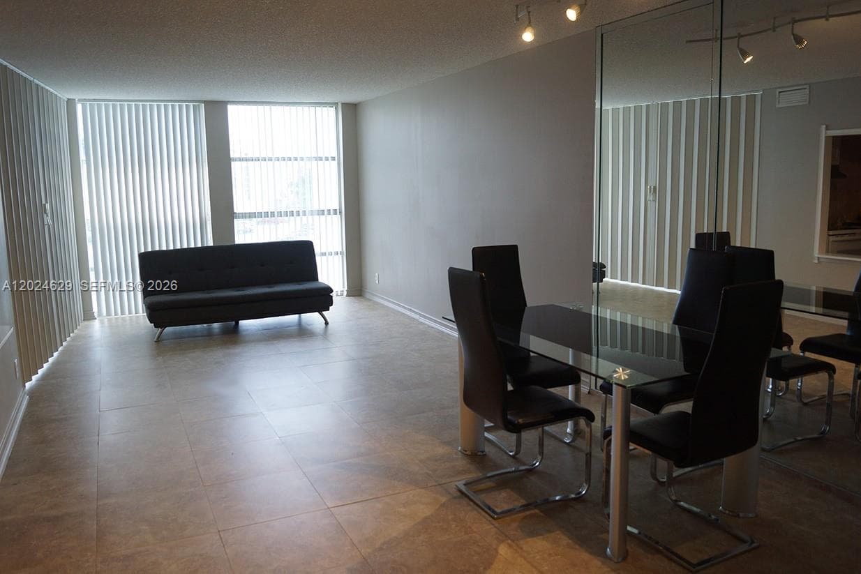 DESOTO PARK COBDO · #312 in Hallandale Beach - Photo 6